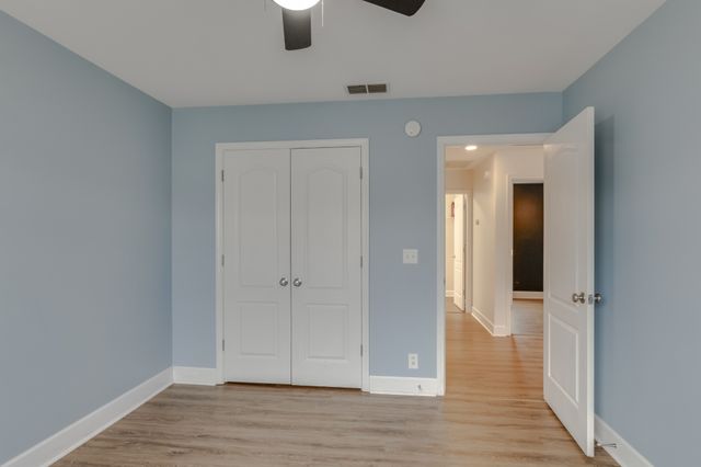 2167 Oak Hill Dr, Murfreesboro, TN 37130