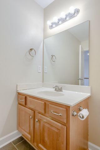 2167 Oak Hill Dr, Murfreesboro, TN 37130