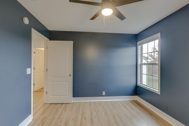 2167 Oak Hill Dr, Murfreesboro, TN 37130