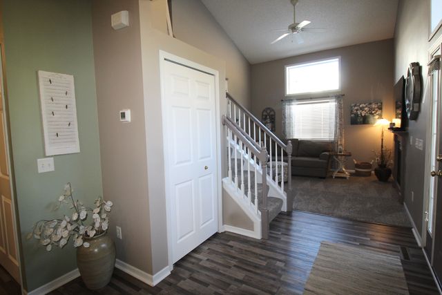 6879 Pine Crest Trail S, Cottage Grove, MN 55016