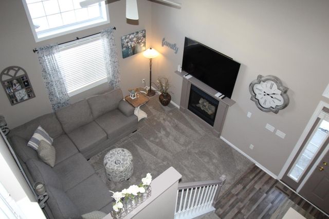 6879 Pine Crest Trail S, Cottage Grove, MN 55016