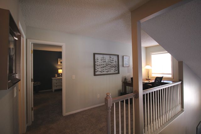 6879 Pine Crest Trail S, Cottage Grove, MN 55016