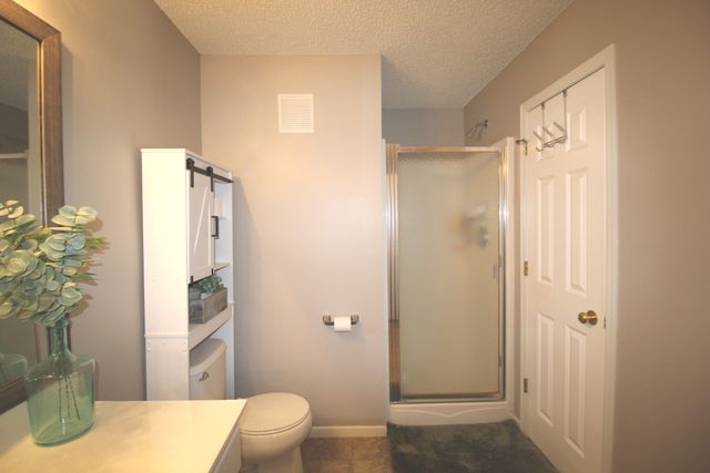 6879 Pine Crest Trail S, Cottage Grove, MN 55016