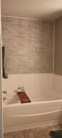 6879 Pine Crest Trail S, Cottage Grove, MN 55016