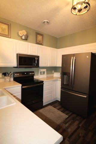 6879 Pine Crest Trail S, Cottage Grove, MN 55016