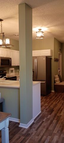 6879 Pine Crest Trail S, Cottage Grove, MN 55016