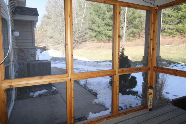 6879 Pine Crest Trail S, Cottage Grove, MN 55016