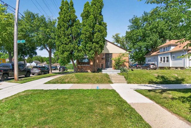 4701 N 30th STREET, Milwaukee, WI 53209