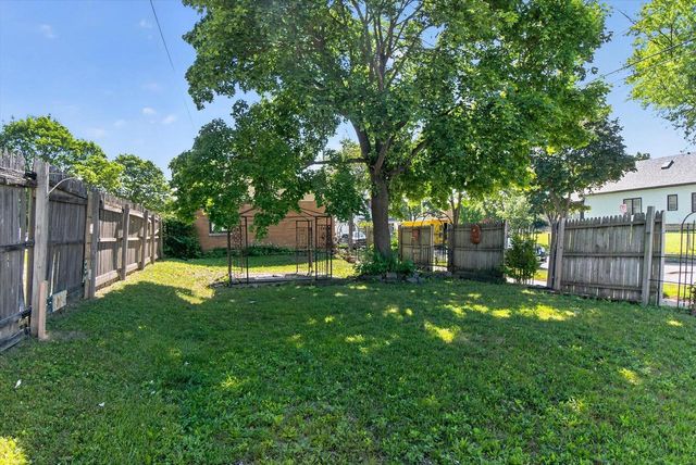 4701 N 30th STREET, Milwaukee, WI 53209