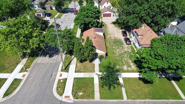 4701 N 30th STREET, Milwaukee, WI 53209
