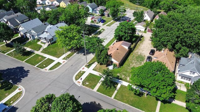 4701 N 30th STREET, Milwaukee, WI 53209