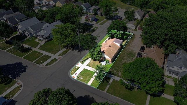 4701 N 30th STREET, Milwaukee, WI 53209