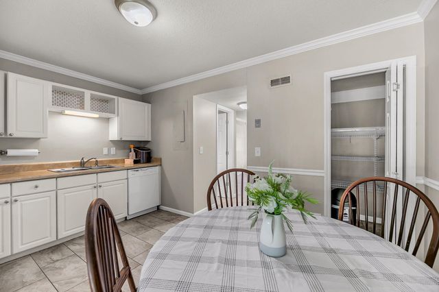 1836 Mepkin Road D7, Charleston, SC 29407