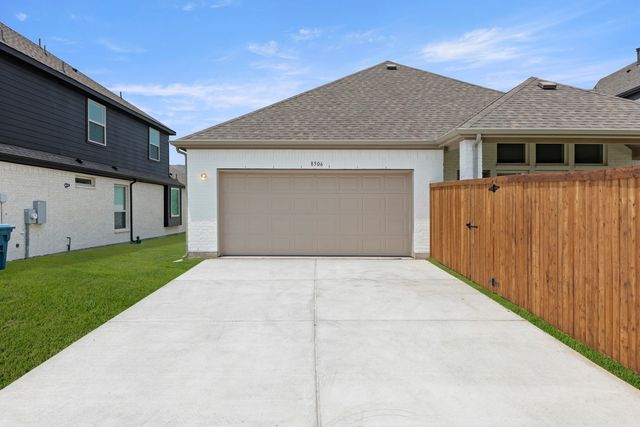 8506 Great Stone Street, Rowlett, TX 75089