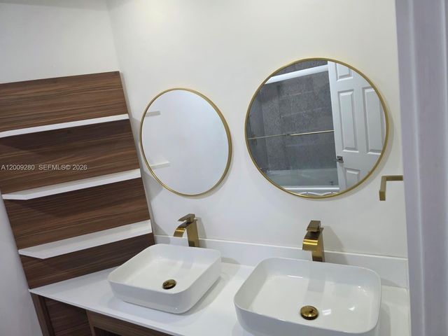 7841 NW 116th Pl 0, Doral, FL 33178