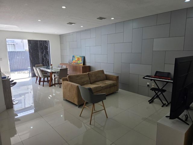 7841 NW 116th Pl 0, Doral, FL 33178