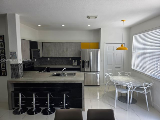 7841 NW 116th Pl 0, Doral, FL 33178