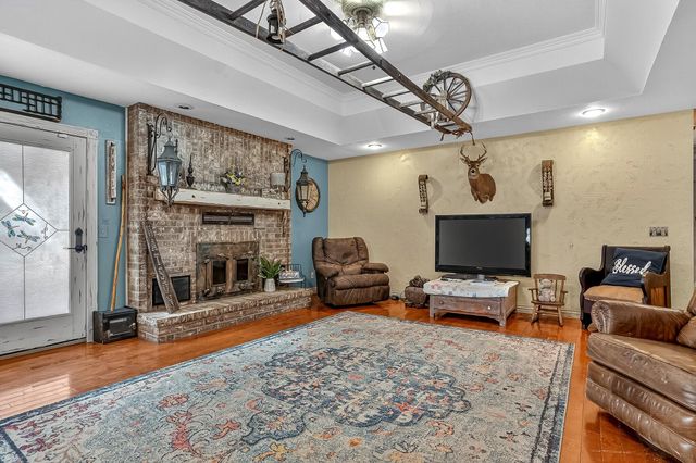 1819 Pleasant Hill Road, Seymour, MO 65746