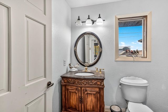 1819 Pleasant Hill Road, Seymour, MO 65746