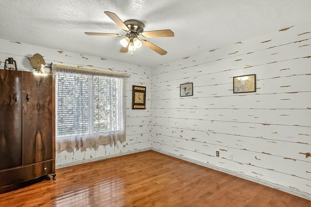 1819 Pleasant Hill Road, Seymour, MO 65746