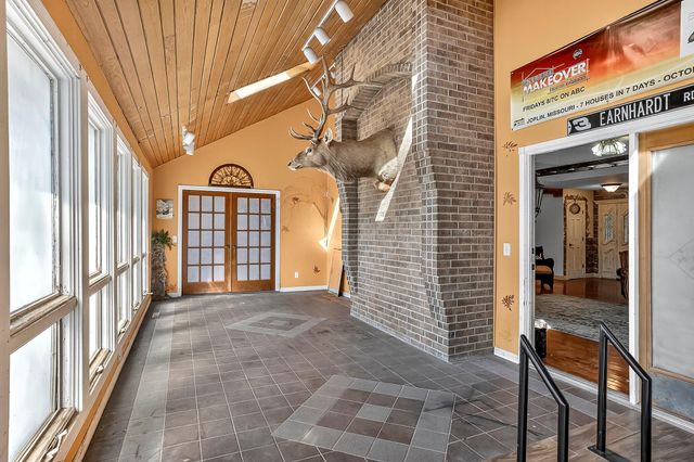 1819 Pleasant Hill Road, Seymour, MO 65746