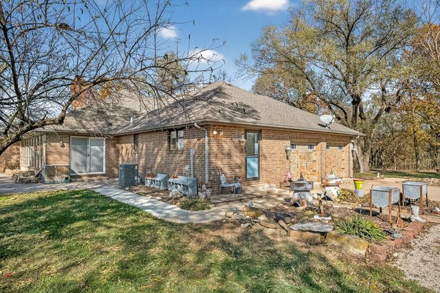 1819 Pleasant Hill Road, Seymour, MO 65746