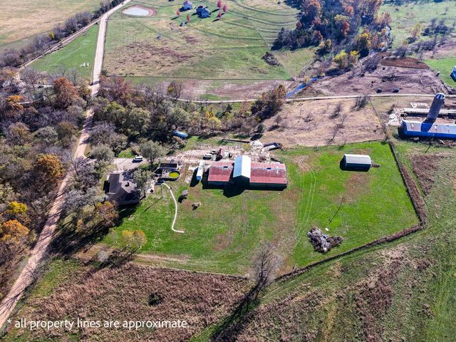 1819 Pleasant Hill Road, Seymour, MO 65746