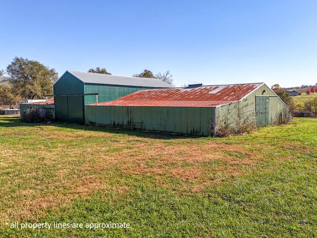 1819 Pleasant Hill Road, Seymour, MO 65746