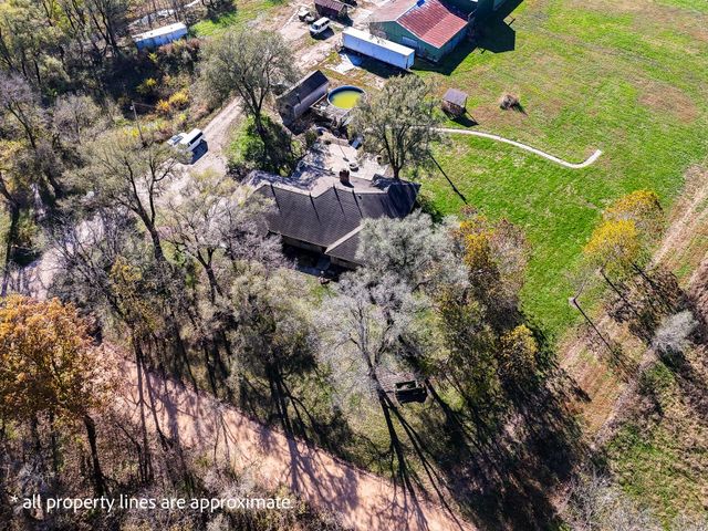 1819 Pleasant Hill Road, Seymour, MO 65746