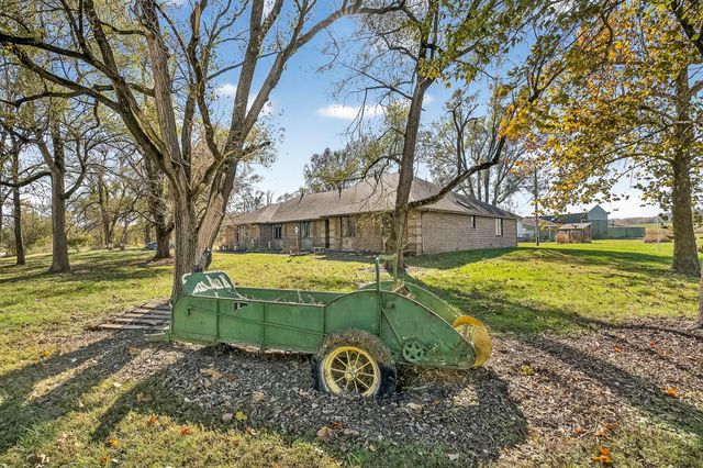 1819 Pleasant Hill Road, Seymour, MO 65746