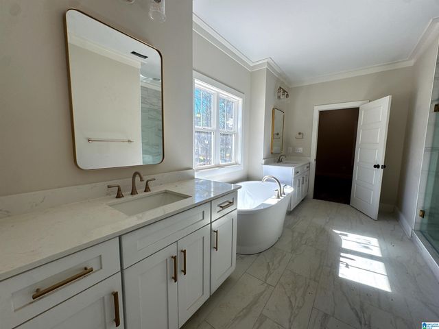 1060 OAK VALLEY DRIVE, Leeds, AL 35094