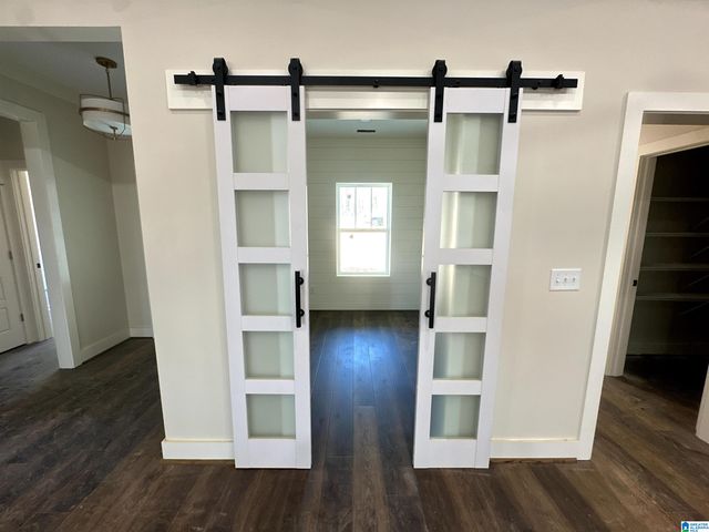 1060 OAK VALLEY DRIVE, Leeds, AL 35094