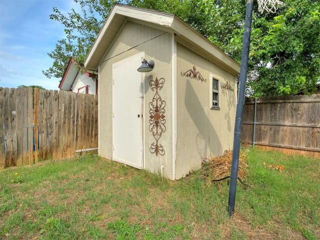12319 SW 14th Street, Yukon, OK 73099