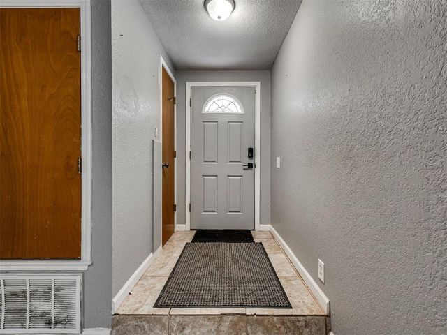 12319 SW 14th Street, Yukon, OK 73099