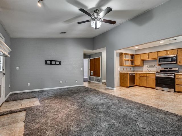 12319 SW 14th Street, Yukon, OK 73099