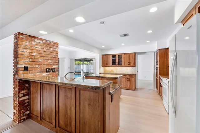 237 NW 92nd Ave, Coral Springs, FL 33071