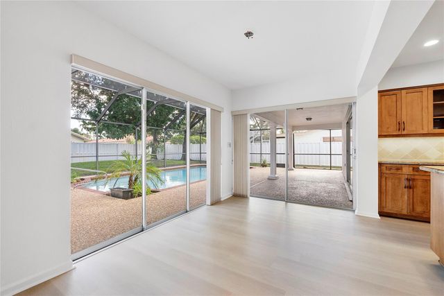 237 NW 92nd Ave, Coral Springs, FL 33071