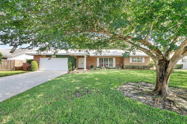 237 NW 92nd Ave, Coral Springs, FL 33071