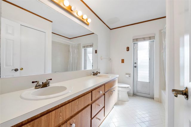 237 NW 92nd Ave, Coral Springs, FL 33071