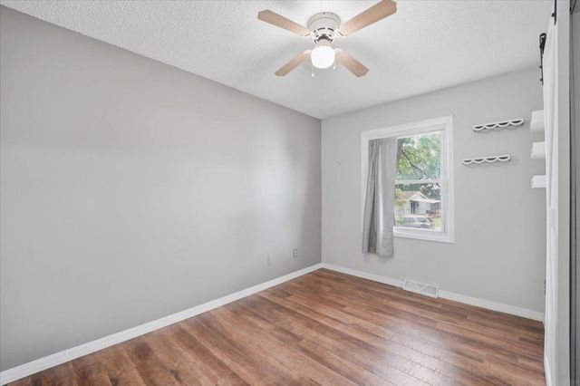 1241 Ingersoll Road, Waterloo, IA 50701