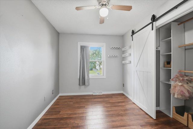 1241 Ingersoll Road, Waterloo, IA 50701