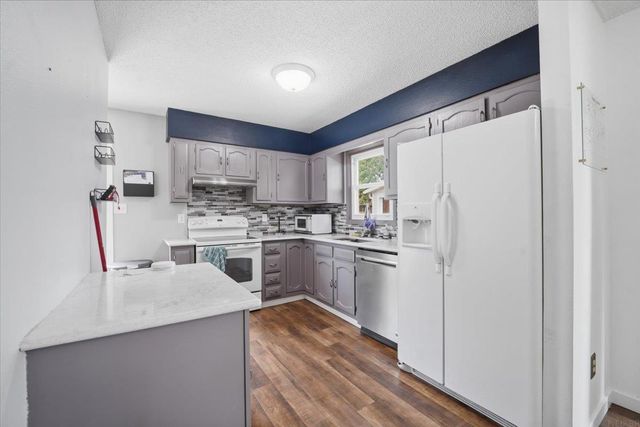 1241 Ingersoll Road, Waterloo, IA 50701