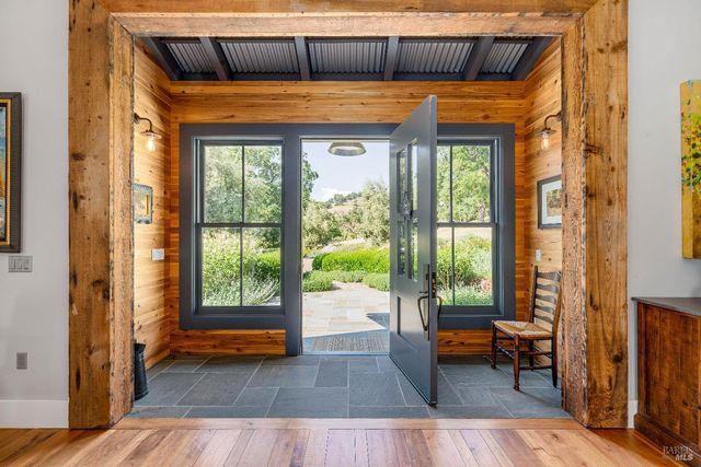 5310 Silverado Trl, Napa, CA 94558