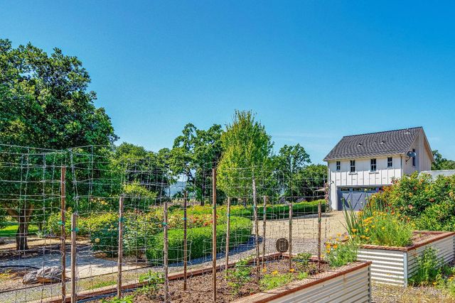 5310 Silverado Trl, Napa, CA 94558