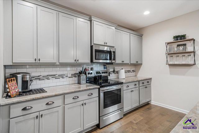5 star moss Court, Kathleen, GA 31047