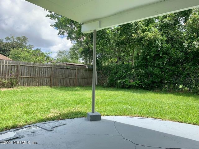 8009 ARBLE Drive, Jacksonville, FL 32211