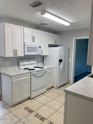 8009 ARBLE Drive, Jacksonville, FL 32211