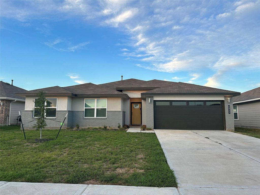 6823 Dell Vista Drive, Rosenberg, TX 77469