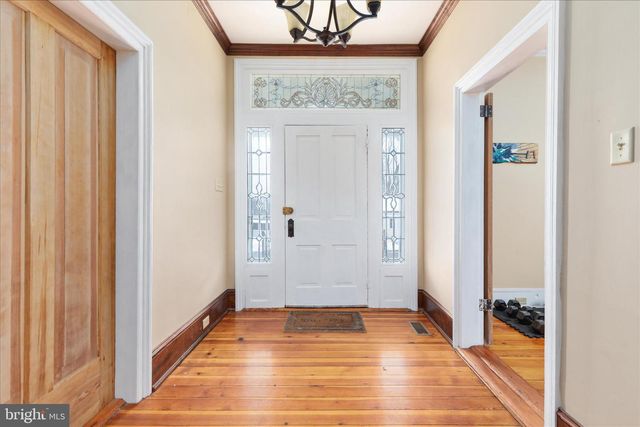 316 S MUHLENBERG ST, Woodstock, VA 22664