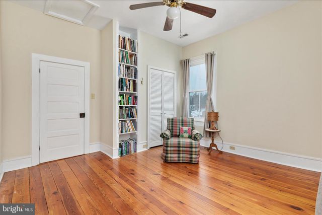 316 S MUHLENBERG ST, Woodstock, VA 22664